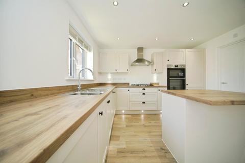 5 bedroom detached house for sale, Ellis Close, Bury St. Edmunds