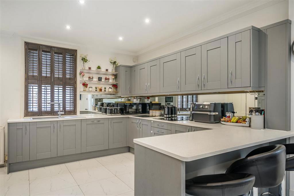 House in London - View 3