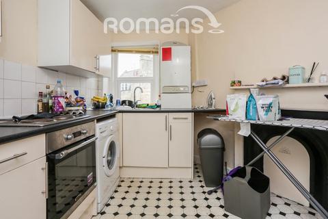 2 bedroom flat to rent, Chapel Row, Bath, BA1