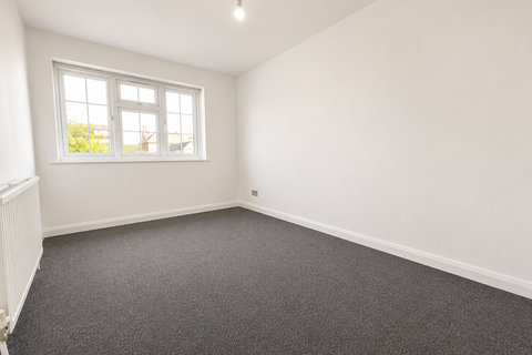 2 bedroom flat to rent, Forest Road, Leytonstone, E11