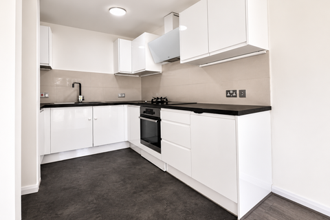 2 bedroom flat to rent, Forest Road, Leytonstone, E11