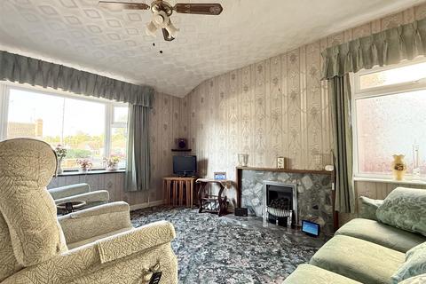 2 bedroom semi-detached bungalow for sale, Dorset Avenue, Wigston LE18