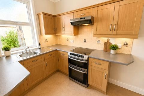 3 bedroom end of terrace house for sale, Edmund Street, Lancashire BB2