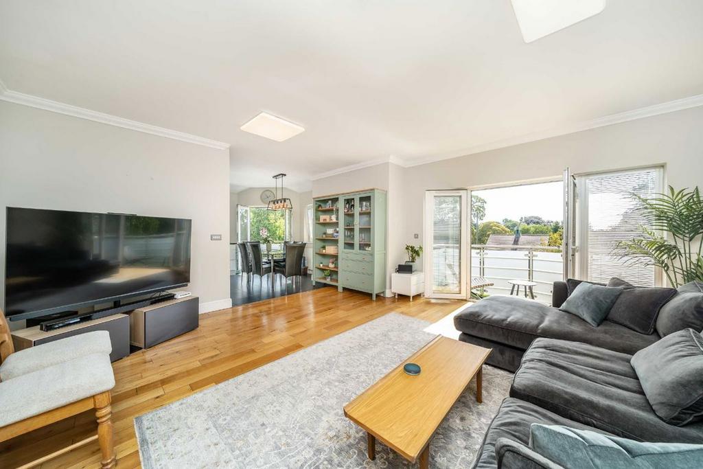 Apartment in London - View 2