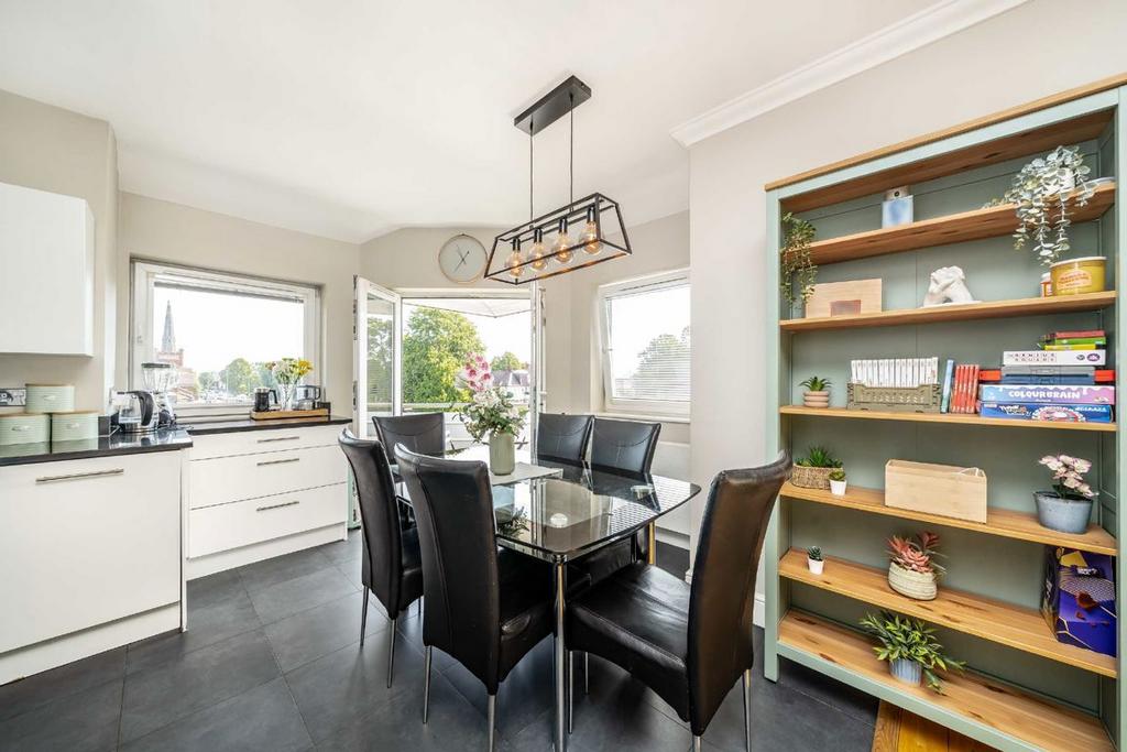 Apartment in London - View 3