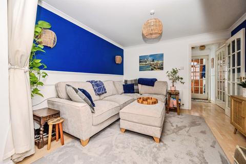 2 bedroom semi-detached house for sale, Yeomans Court, Hemel Hempstead