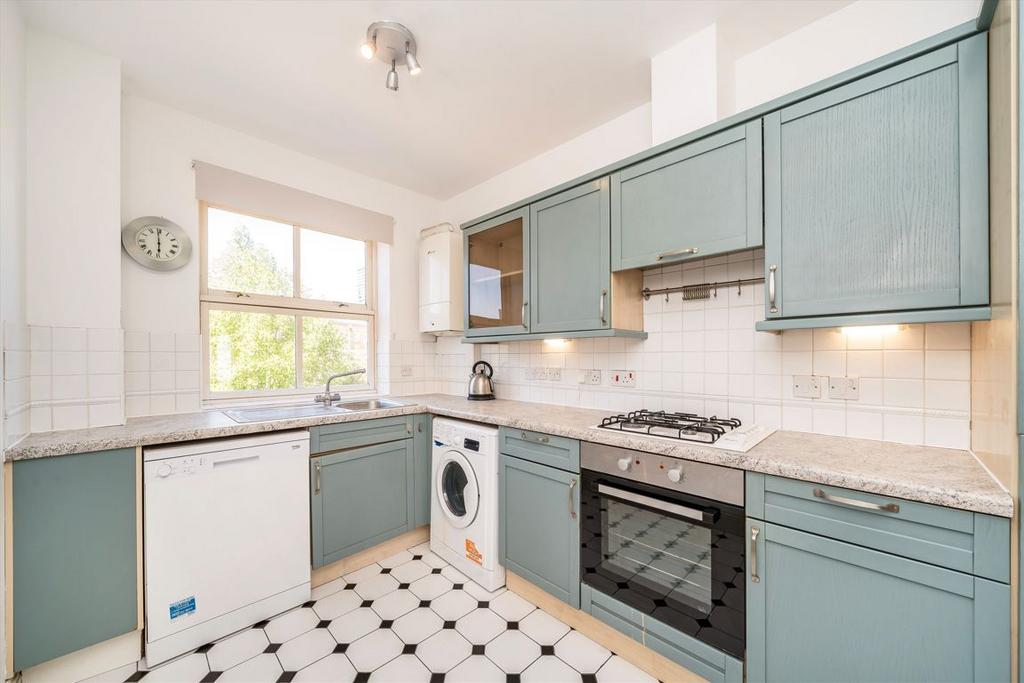 Apartment in London - View 4