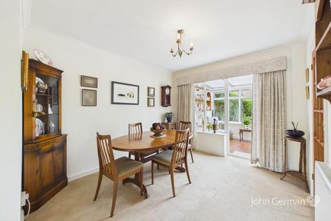 3 bedroom semi-detached house for sale, Porlock Avenue, Stafford