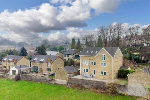 7 bedroom detached house to rent, Long Croft View, Batley