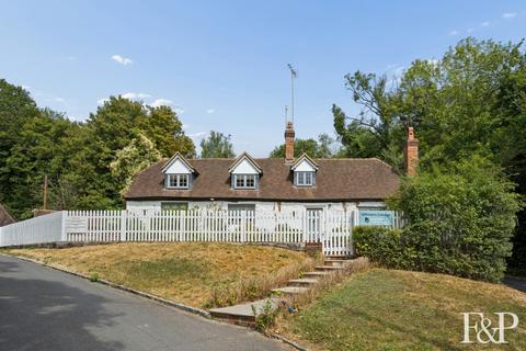 6 bedroom country house for sale, Henley Road, Medmenham, Marlow
