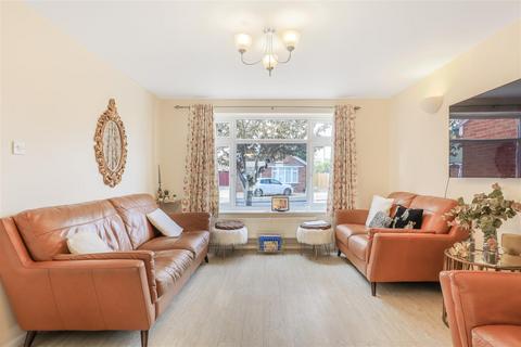 3 bedroom detached house for sale, Wincote Close, Kenilworth
