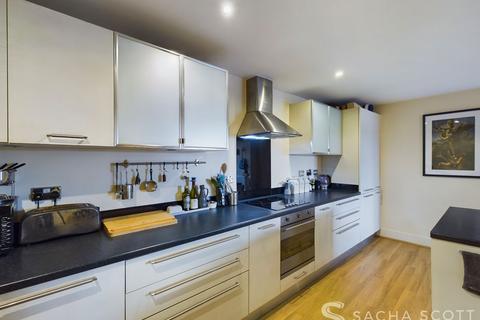 2 bedroom flat for sale, Church Street, Epsom, KT17