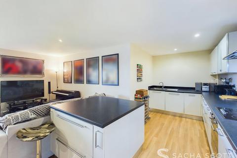 2 bedroom flat for sale, Church Street, Epsom, KT17