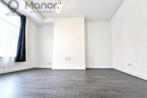 2 bedroom end of terrace house to rent, Tyldesley Street, Manchester, M14 4JW