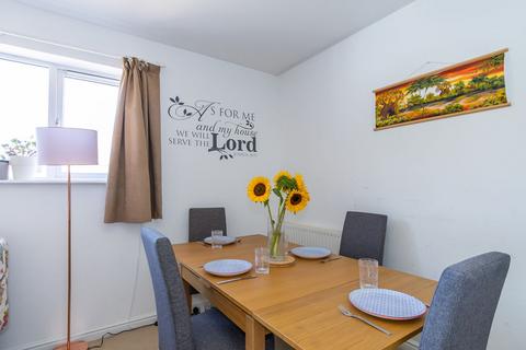 2 bedroom flat for sale, The Landings, Penarth Marina