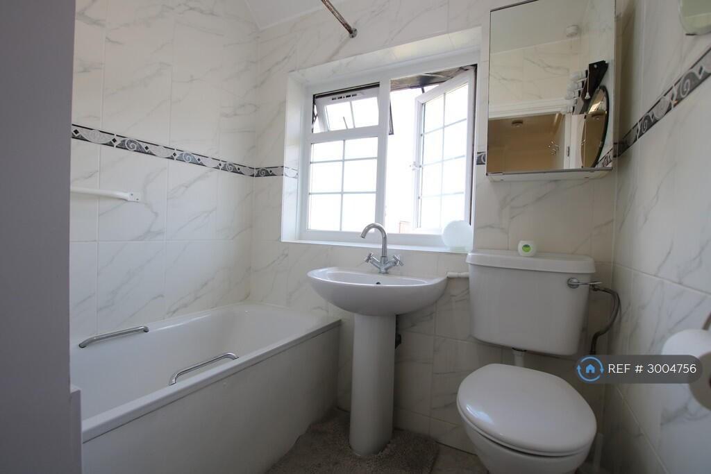 House in London - View 5