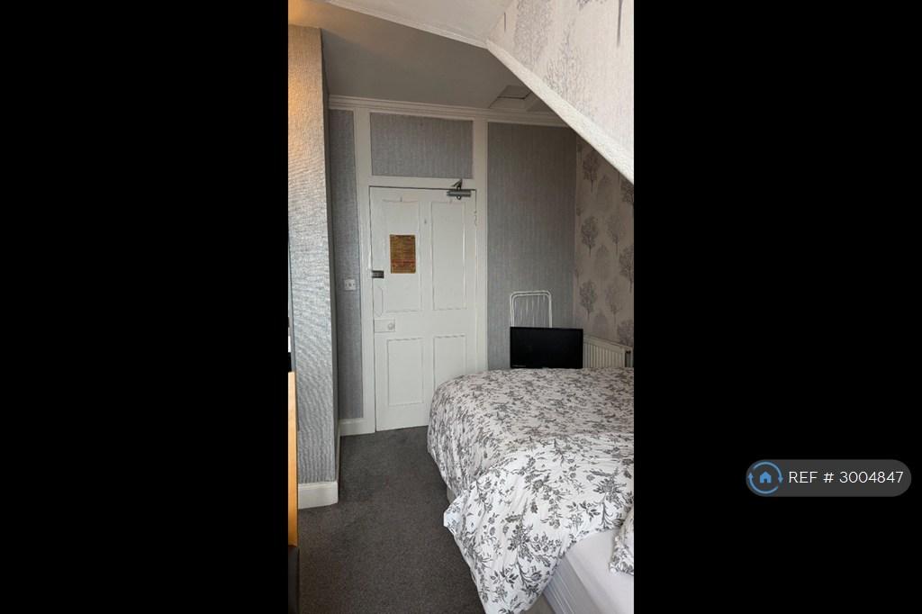 House in Edinburgh - View 3