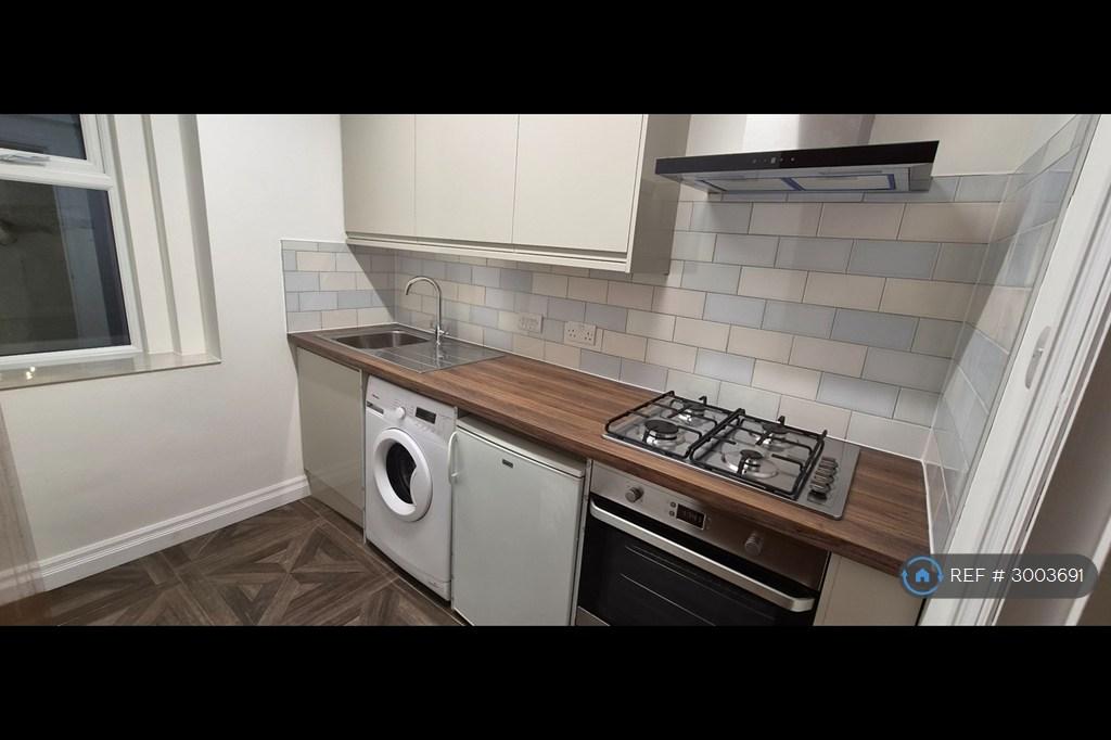 Apartment in London - View 2