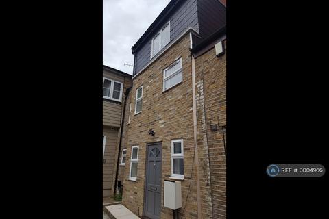 1 bedroom end of terrace house to rent, Coach House Mews, Bromley, BR1