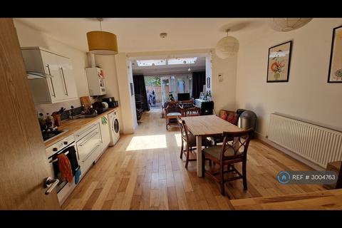 2 bedroom maisonette to rent, Lower Cheltenham Place, Bristol, BS6