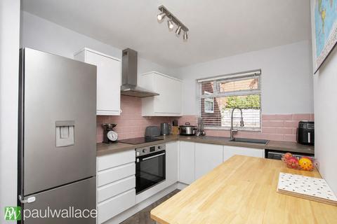2 bedroom ground floor flat for sale, Lansdowne Court, Broxbourne|Spacious Ground Floor Apartment|Moments from Station