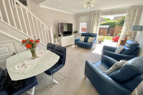 2 bedroom semi-detached house for sale, Gardenia Drive, Fareham PO15