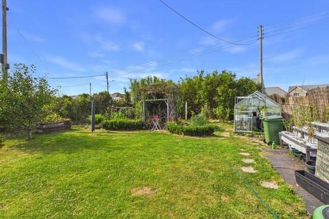 3 bedroom bungalow for sale, Roseudgeon, Penzance - Detached home with generous grounds