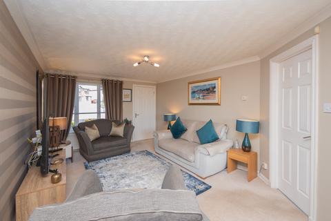 3 bedroom detached house for sale, Cathkin Crescent, Cumbernauld G68