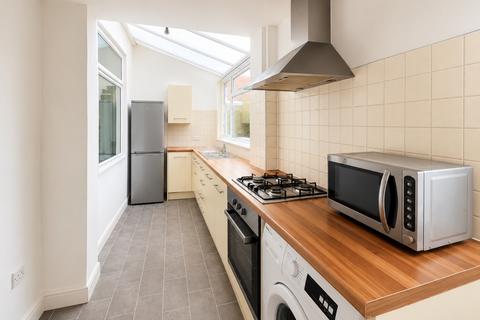 2 bedroom flat for sale, Southport, Merseyside PR9