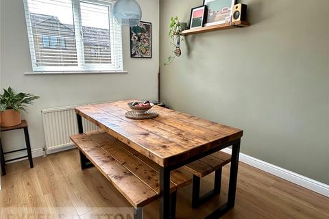 3 bedroom terraced house to rent, Hall Lee Fold, Lindley, Huddersfield, West Yorkshire, HD3