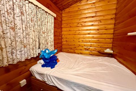 2 bedroom detached bungalow for sale, Cabin 186, Trawsfynydd Holiday Village, Bron Aber Trawsfynydd, LL41 4YB