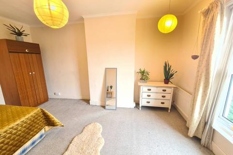 1 bedroom in a house share to rent, Dereham Road - UFR