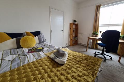 1 bedroom in a house share to rent, Dereham Road - UBR