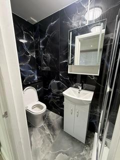 1 bedroom in a house share to rent, Gervase Close, Wembley