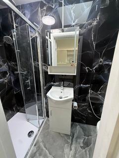 1 bedroom in a house share to rent, Gervase Close, Wembley