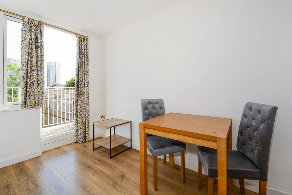 Apartment in London - More