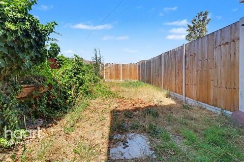 3 bedroom cottage for sale, New Road, Rainham