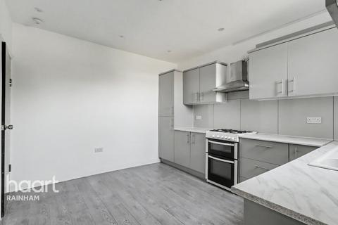 3 bedroom cottage for sale, New Road, Rainham