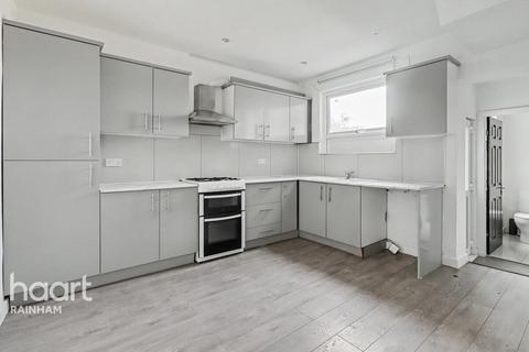 3 bedroom cottage for sale, New Road, Rainham