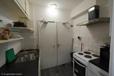 2 bedroom house share to rent, South Croydon CR2