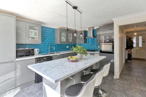 5 bedroom terraced house for sale, Redbourne Drive, LONDON, London, SE28