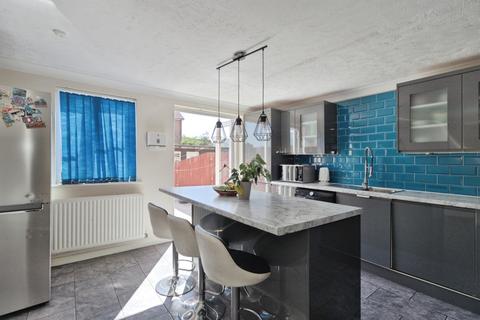 5 bedroom terraced house for sale, Redbourne Drive, LONDON, London, SE28