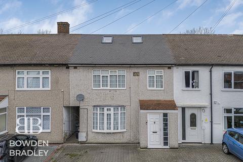 Arrowsmith Road, Chigwell, IG7
