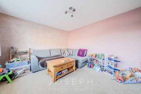 3 bedroom terraced house for sale, Canterbury Close, Ipswich, IP2