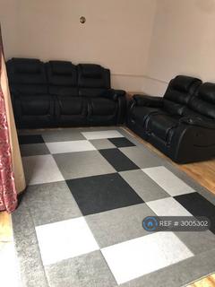 3 bedroom terraced house to rent, Wren Court, Slough, SL3