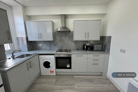 2 bedroom flat to rent, St. Georges Road, Bolton, BL1