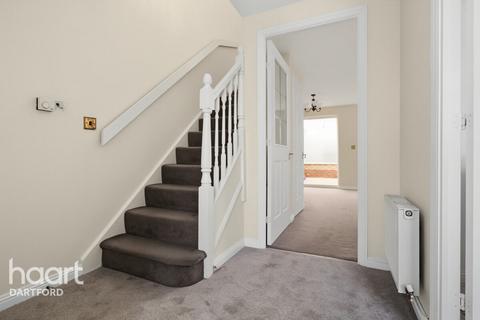3 bedroom end of terrace house to rent, Alfriston Close, DARTFORD