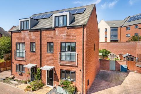 3 bedroom semi-detached house for sale, Craven Close, Lightmoor, TF4