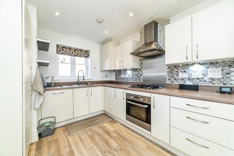 3 bedroom semi-detached house to rent, Lawrence Place, Shinfield, Reading, RG2
