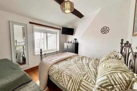 2 bedroom terraced house for sale, Soyland Town Road, Sowerby Bridge HX6